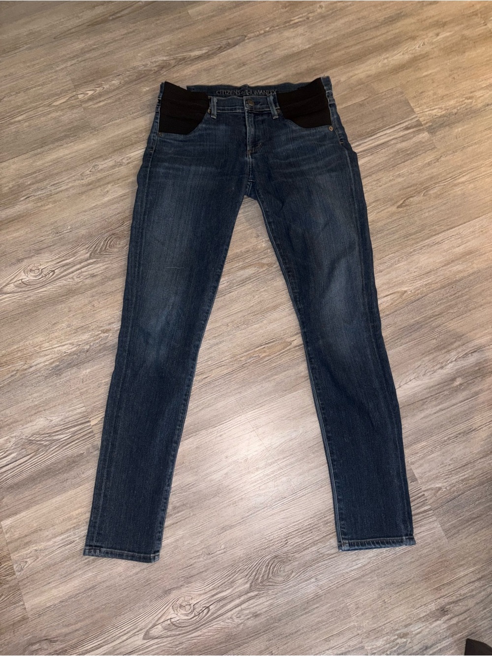 Citizens Of Humanity Maternity Women’s size 27 Jeans in Dark Blue Denim